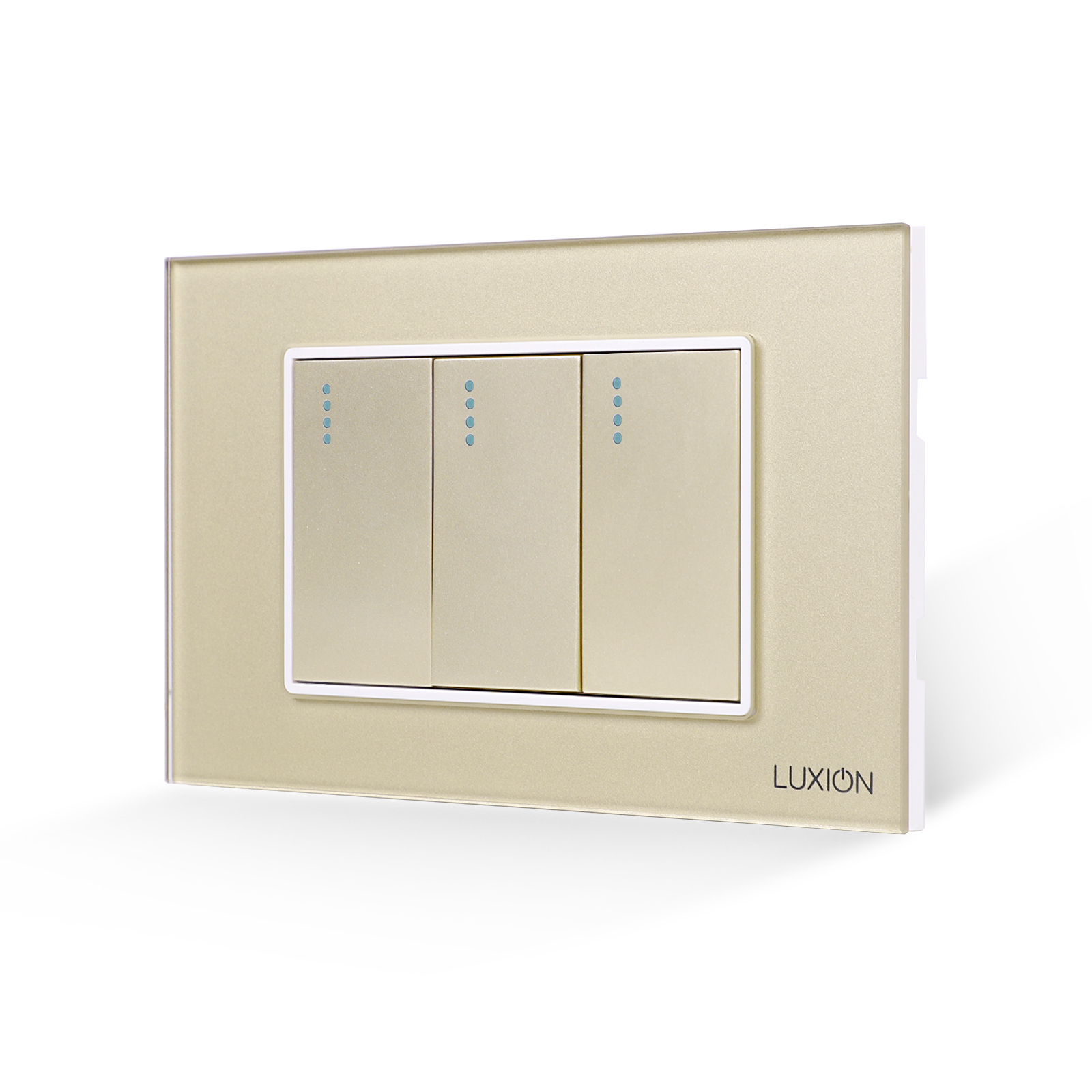 01-intrerupator-triplu-mecanic-luxion-sticla-italian-3m-auriu.jpg Intrerupator Triplu Mecanic LUXION cu Rama din Sticla, Standard Italian, 3M - imagine 1