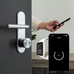 Incuietoare Inteligenta Nuki Smart Lock Pro 5.0 cu Autonomie 9 Luni, Motor Ultrarapid, Lock / Unlock Automat - imagine 3