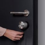 Incuietoare Inteligenta Nuki Smart Lock Pro 5.0 cu Autonomie 9 Luni, Motor Ultrarapid, Lock / Unlock Automat - imagine 6