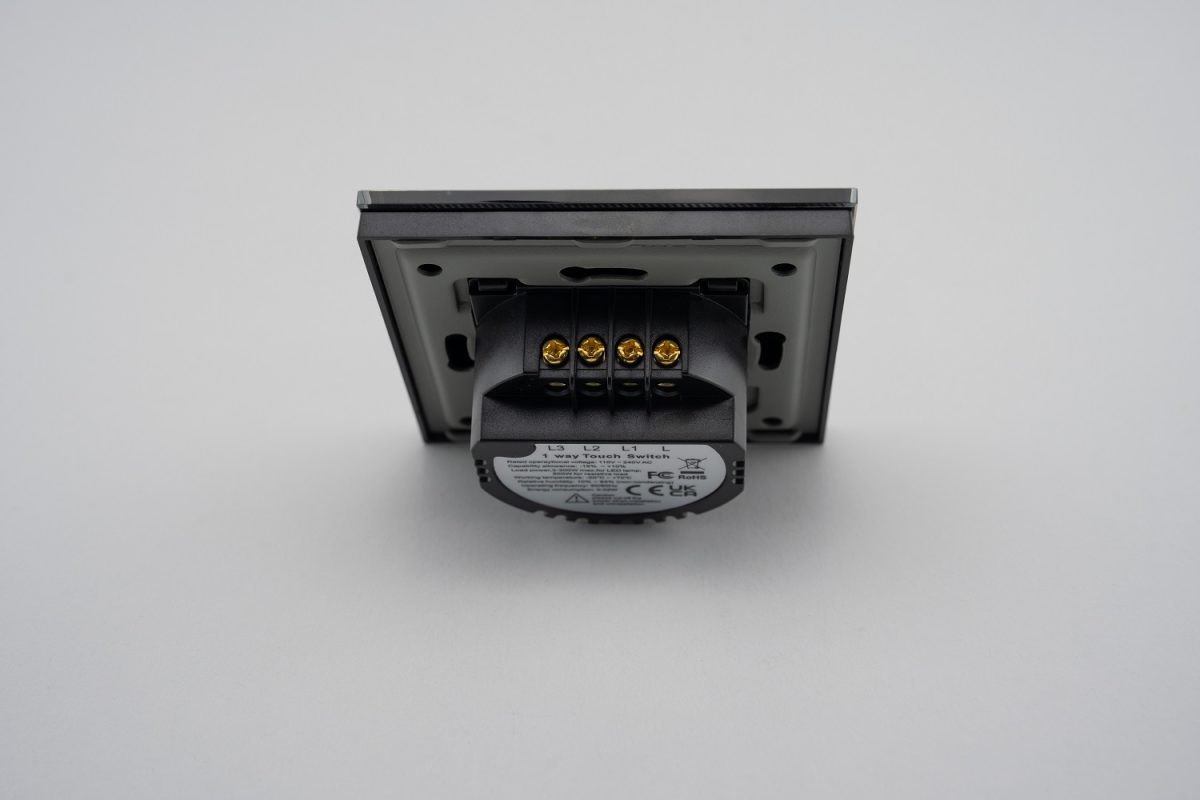 Intrerupator Triplu cu Touch din Sticla LUXION - imagine 8